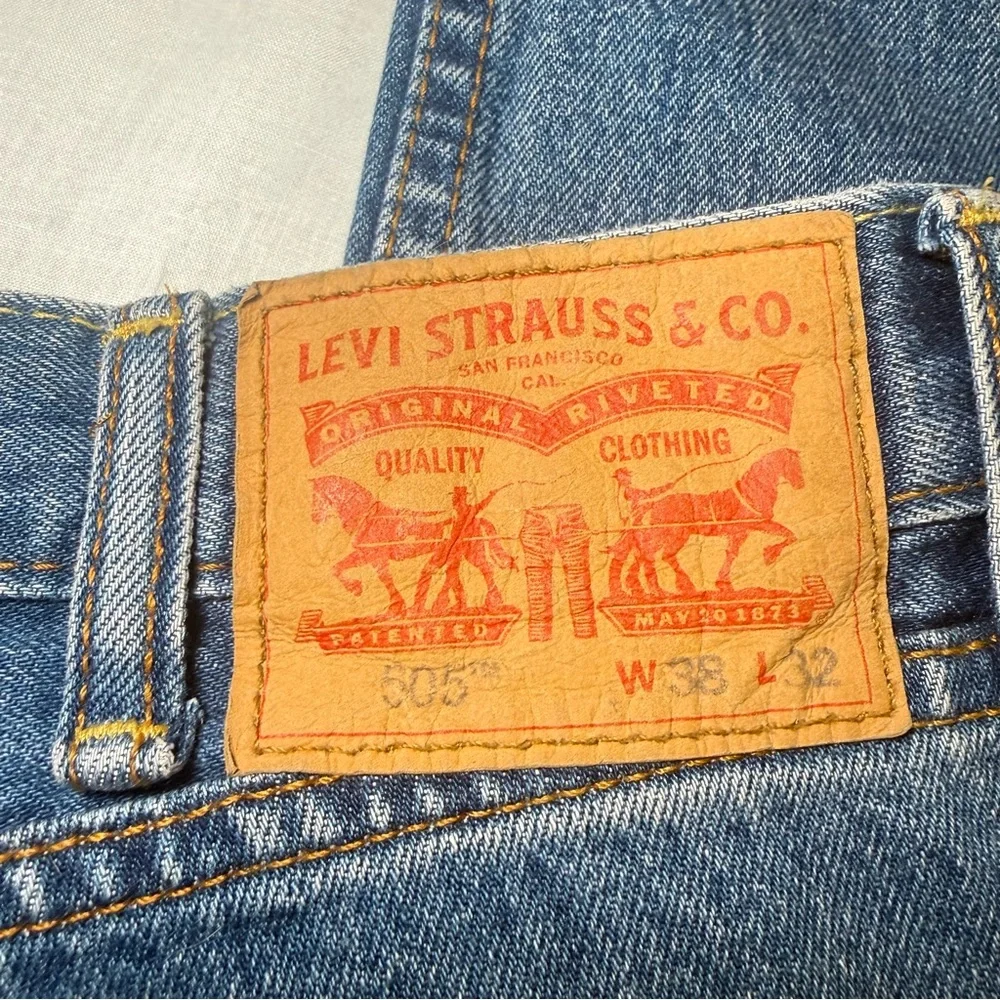 Levi's 505 Regular Fit Jeans Mens‎ 38x32 Blue Straight Leg Classic Denim